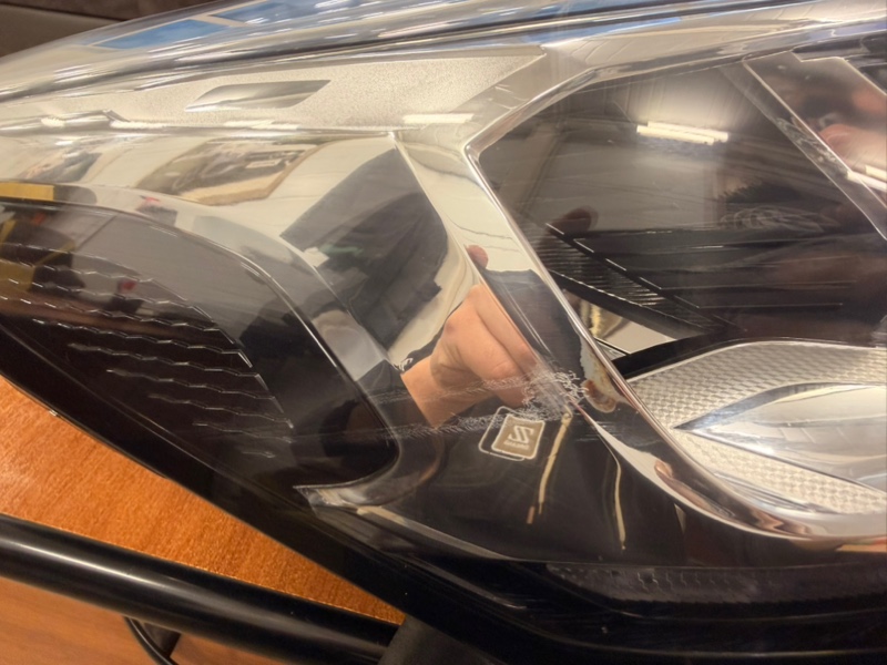 Фара правая