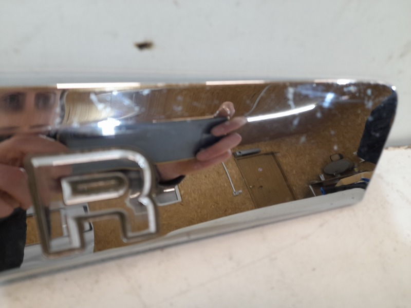 Накладка крышки багажника