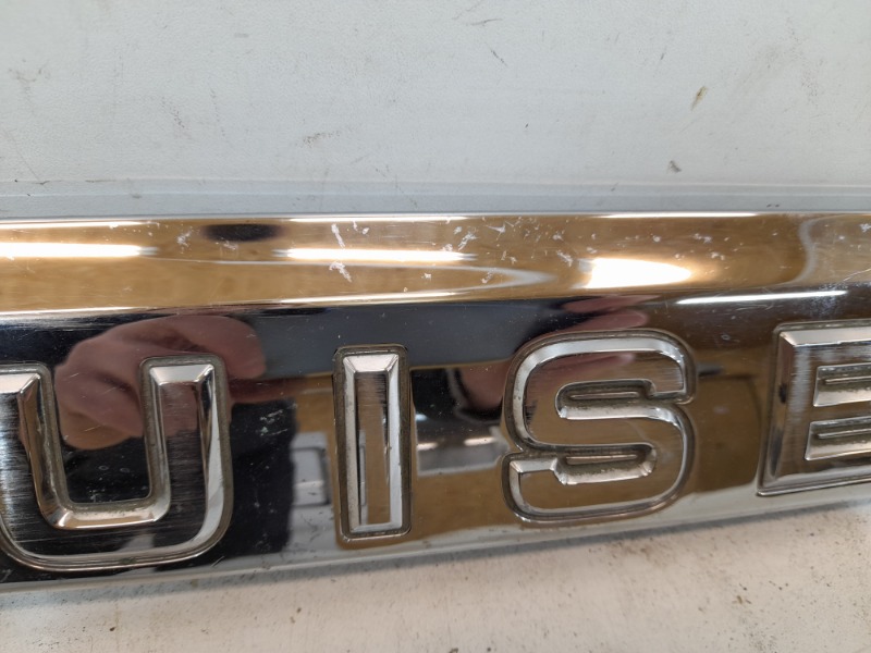 Накладка крышки багажника