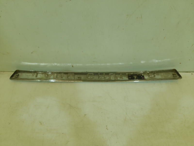 Накладка крышки багажника