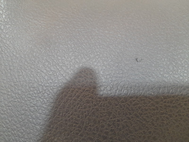 Обшивка крышки багажника