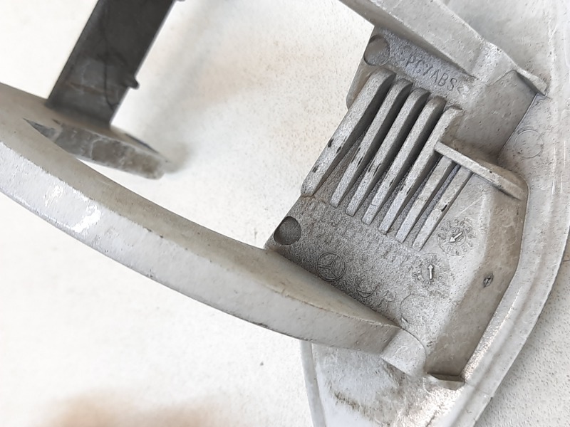 Крышка форсунки омывателя фар