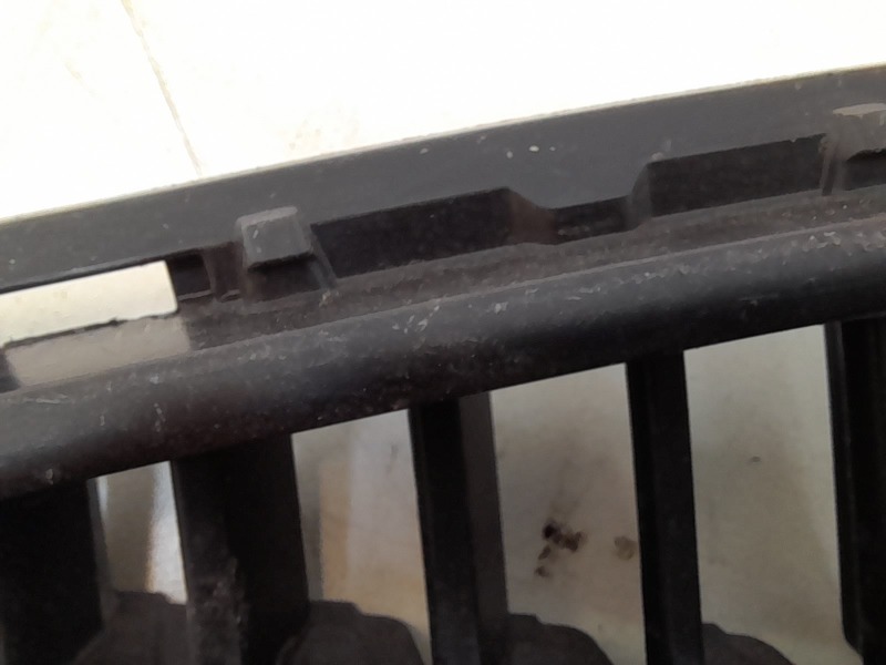 Заглушка бампера правая