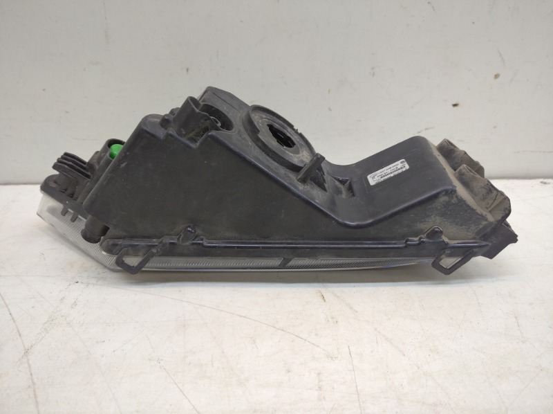 Фара противотуманная правая