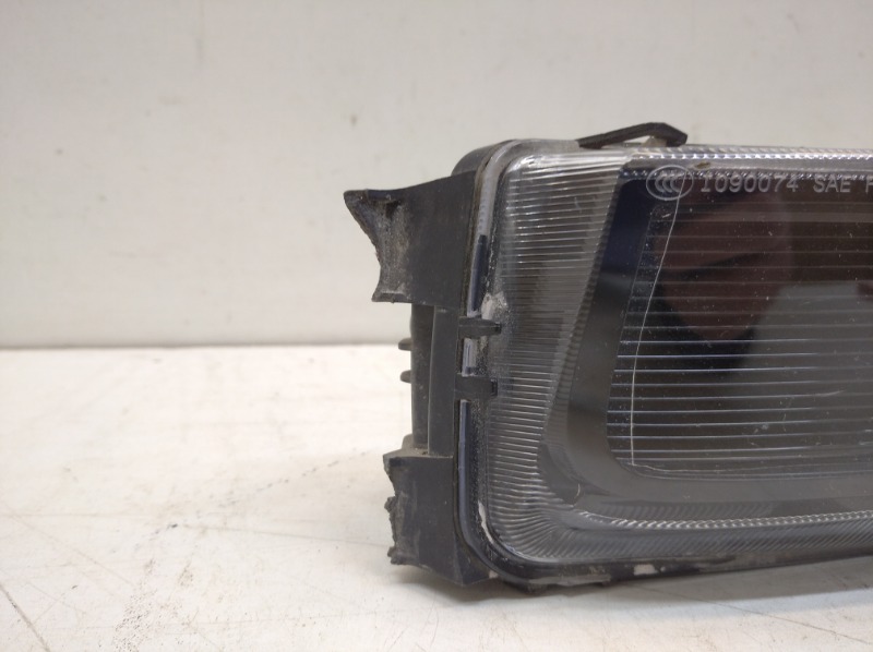 Фара противотуманная правая