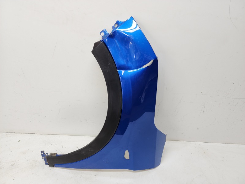 Крыло переднее левое