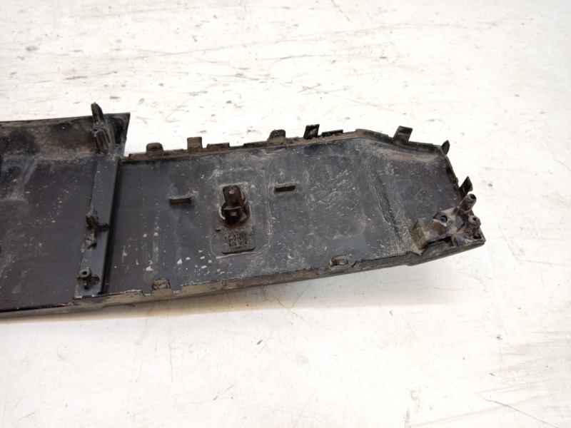 Накладка переднего бампера под номер