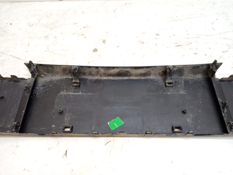 Накладка переднего бампера под номер