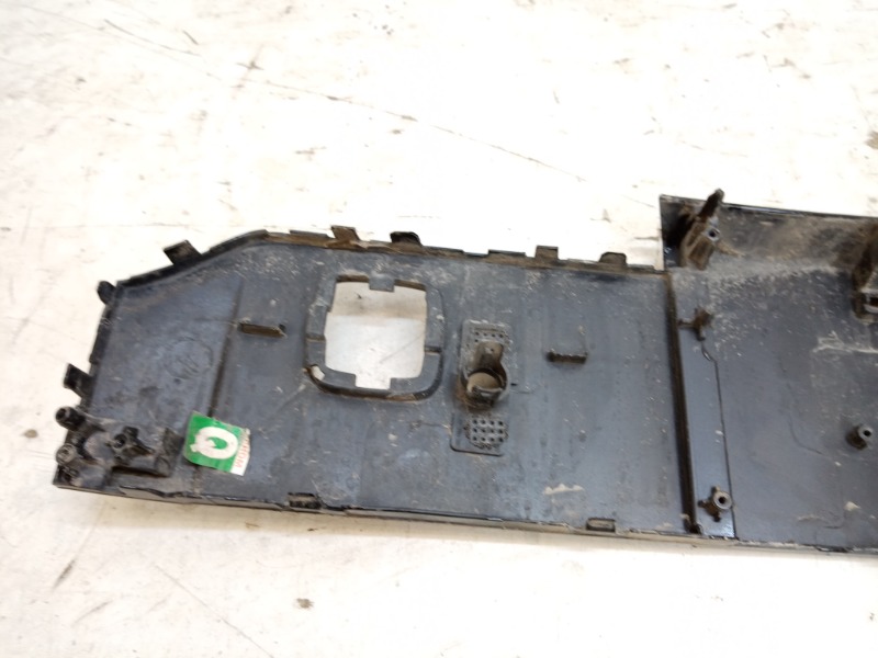 Накладка переднего бампера под номер