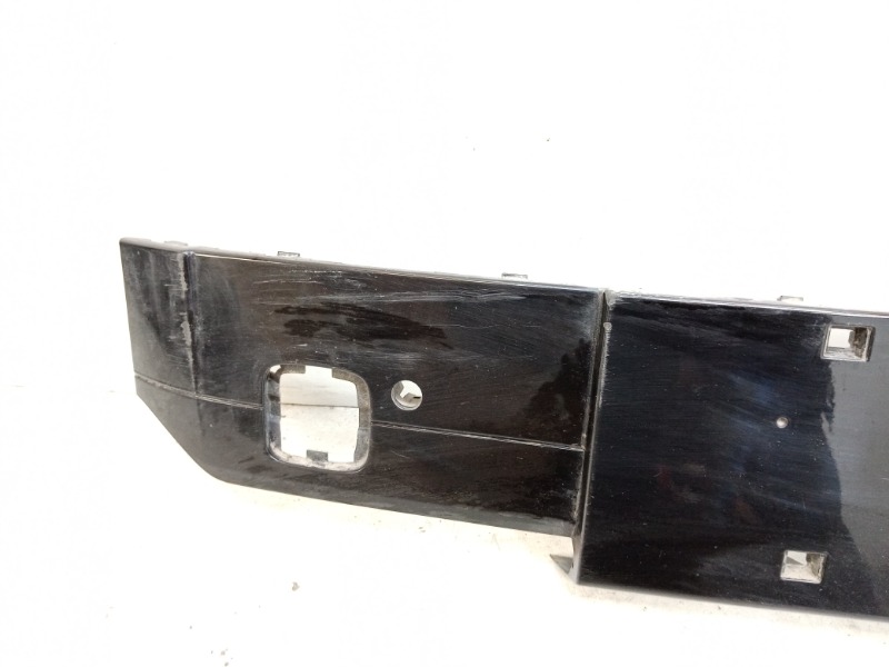 Накладка переднего бампера под номер