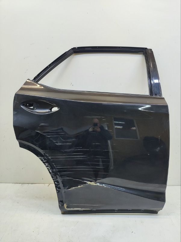 Дверь задняя правая