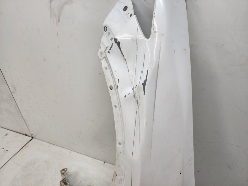 Крыло переднее левое