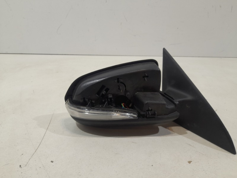 Зеркало правое электрическое