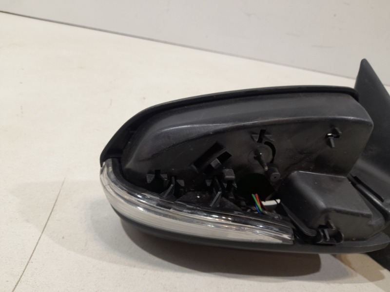 Зеркало правое электрическое