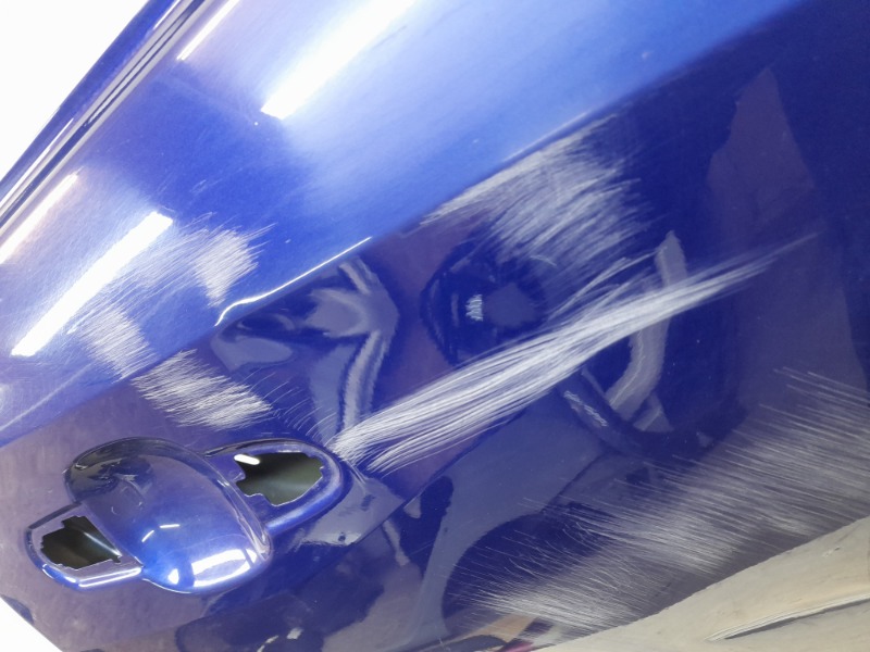 Дверь задняя правая