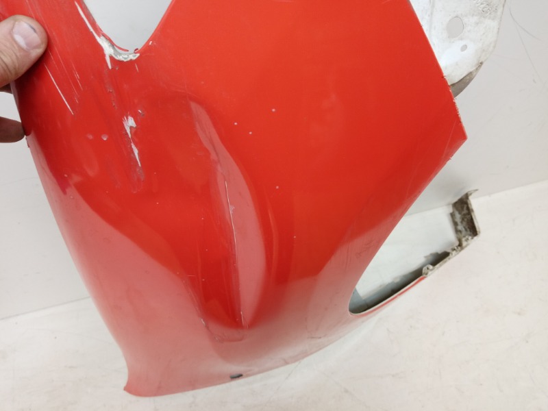 Крыло переднее правое