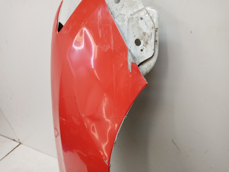 Крыло переднее правое