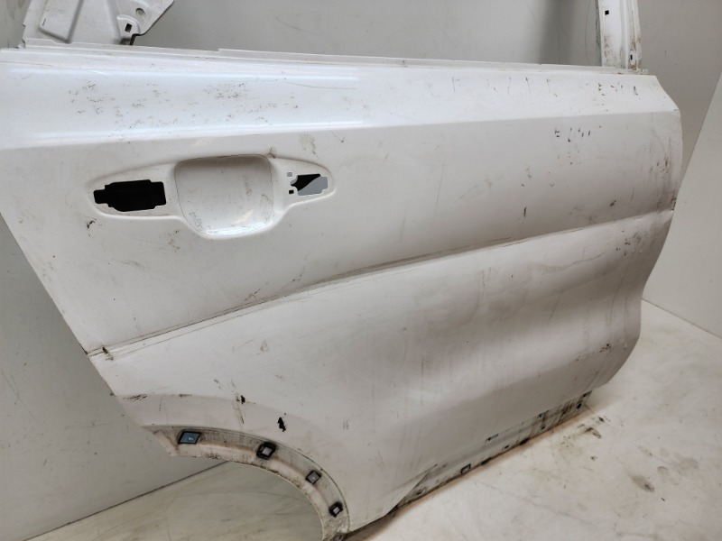 Дверь задняя правая