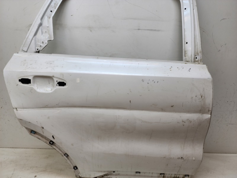 Дверь задняя правая