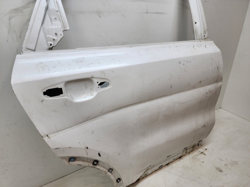 Дверь задняя правая