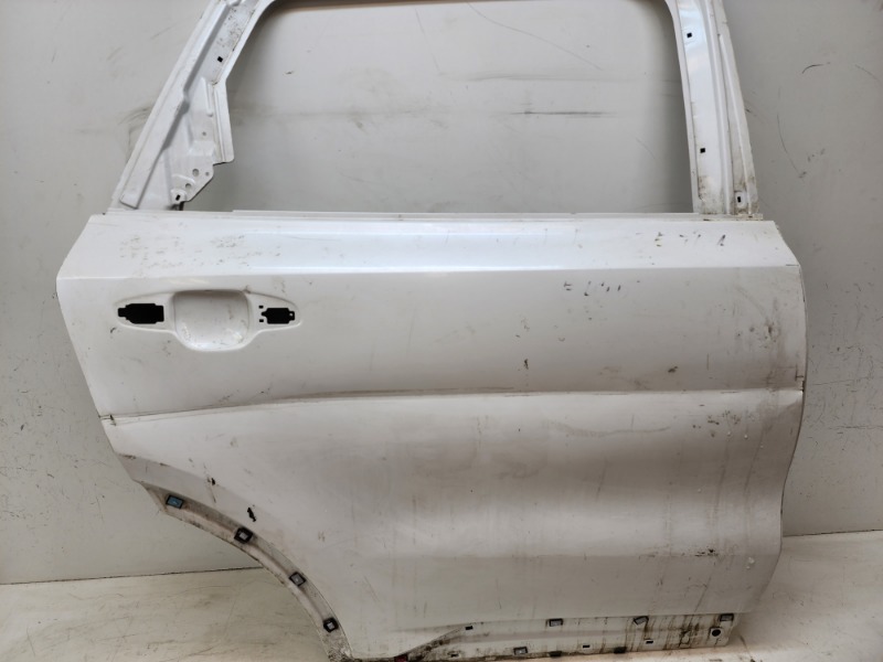 Дверь задняя правая