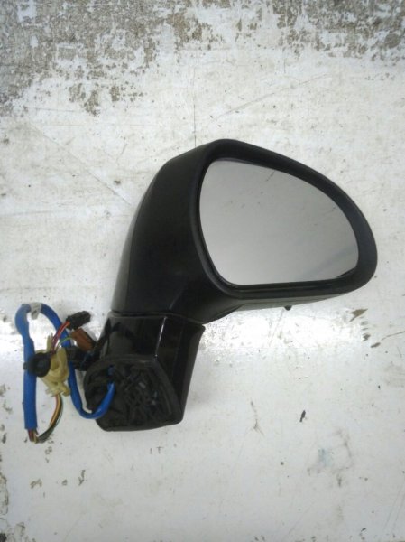 Зеркало правое электрическое