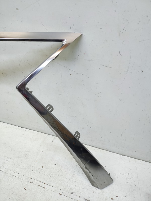 Накладка на решетку радиатора