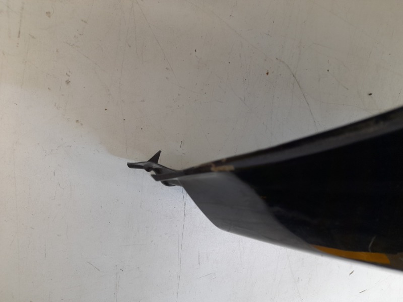 Крыло переднее левое