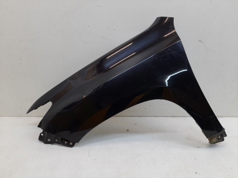 Крыло переднее левое