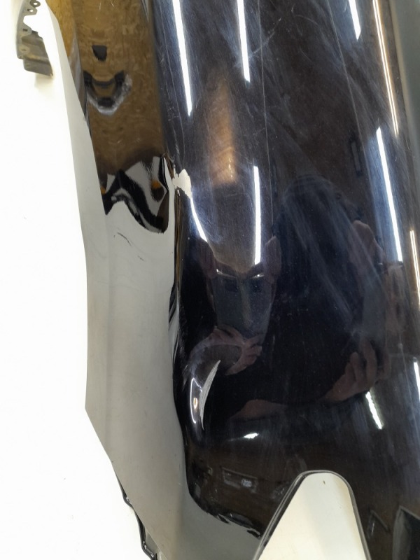 Крыло переднее правое