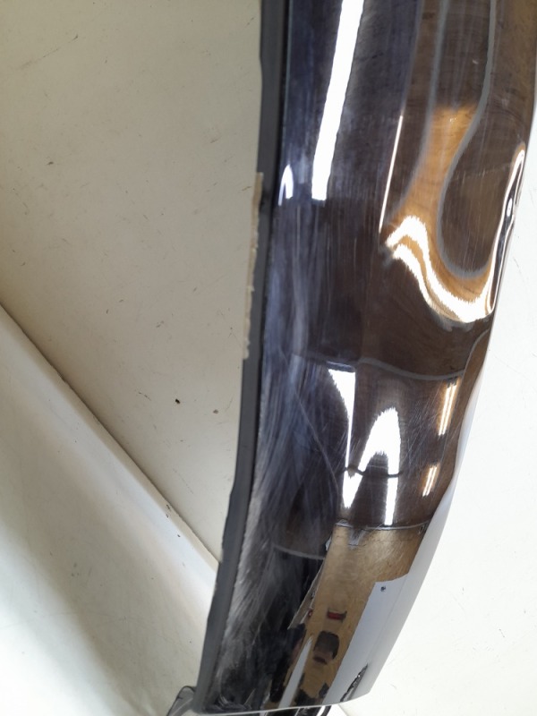 Крыло переднее правое