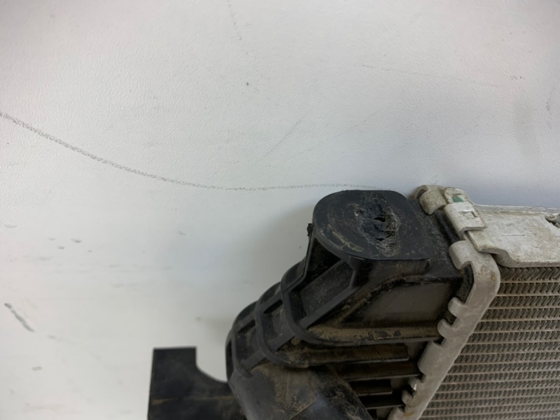 Радиатор охлаждения двигателя основной