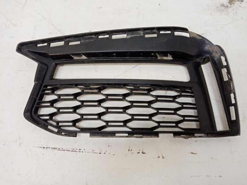Решетка в бампер левая