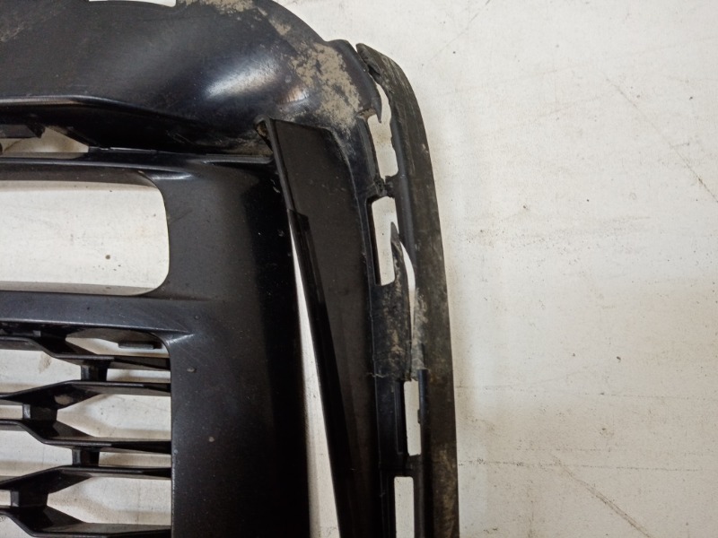 Решетка в бампер левая