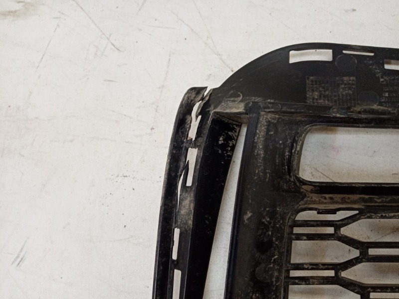 Решетка в бампер левая