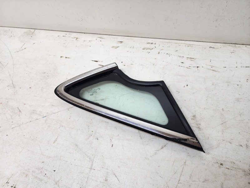 Стекло кузовное глухое правое