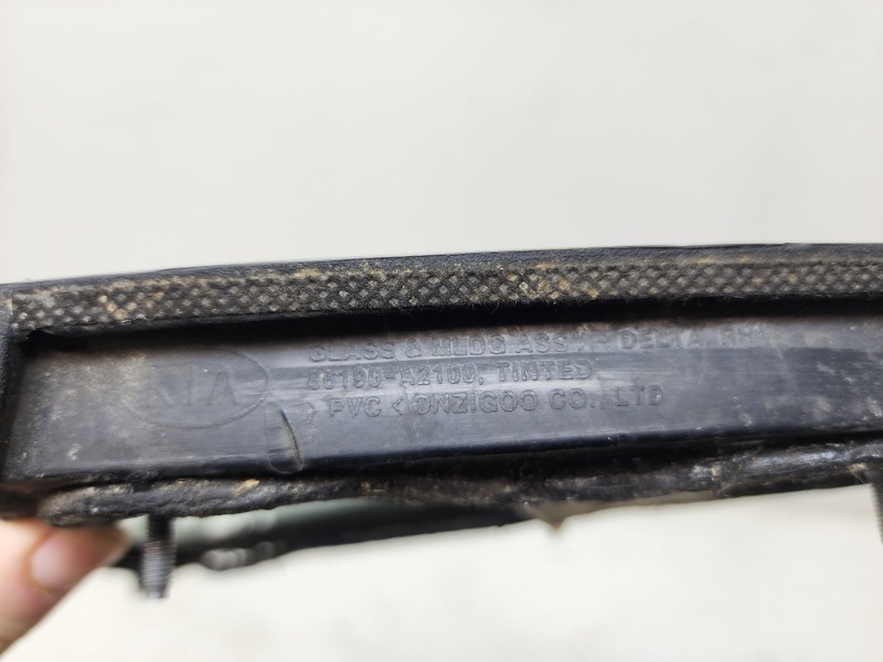 Стекло кузовное глухое правое