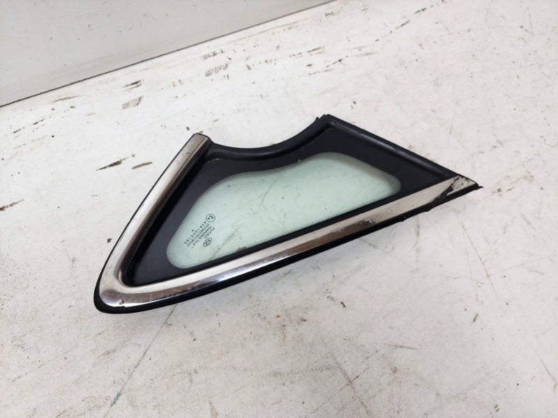 Стекло кузовное глухое правое