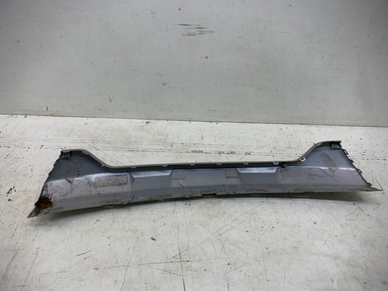 Накладка переднего бампера