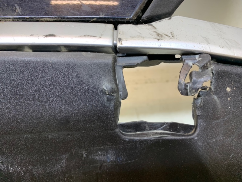 Бампер задний