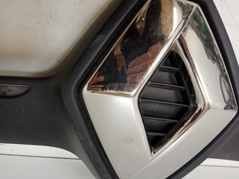 Накладка на решетку радиатора