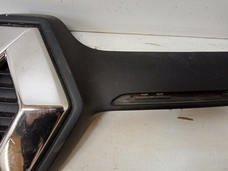 Накладка на решетку радиатора