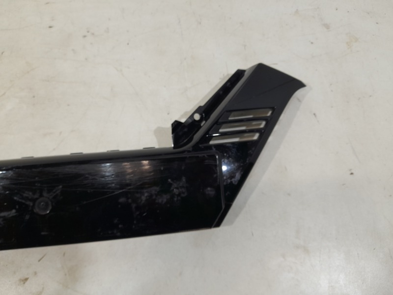 Накладка переднего бампера