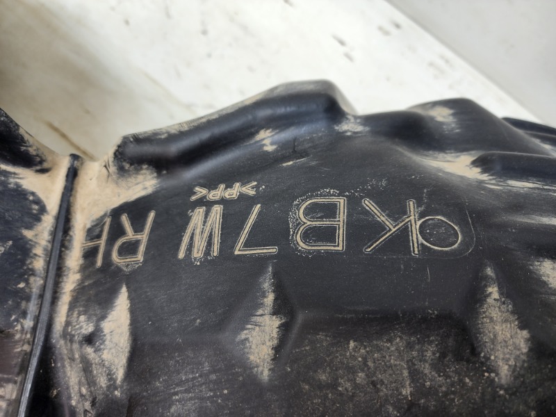 Локер передний правый