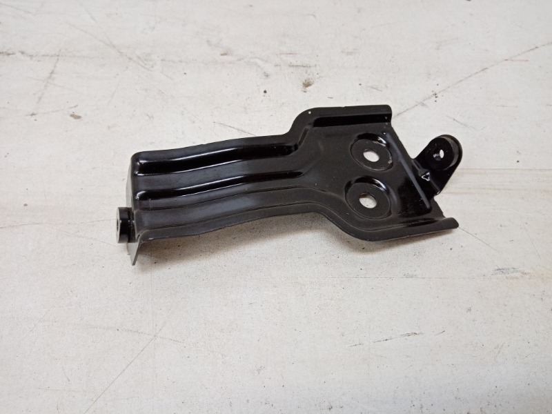 Кронштейн крепления крыла