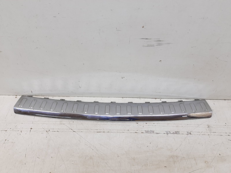 Молдинг заднего бампера