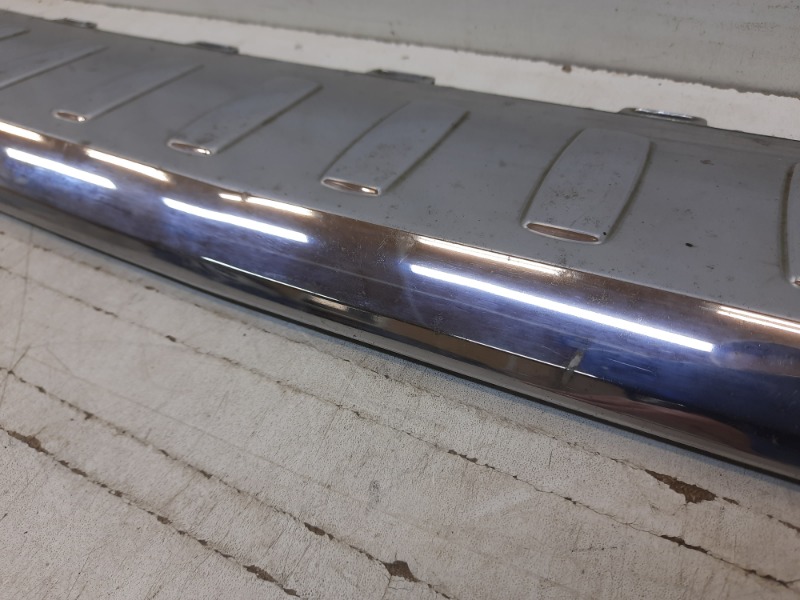 Молдинг заднего бампера