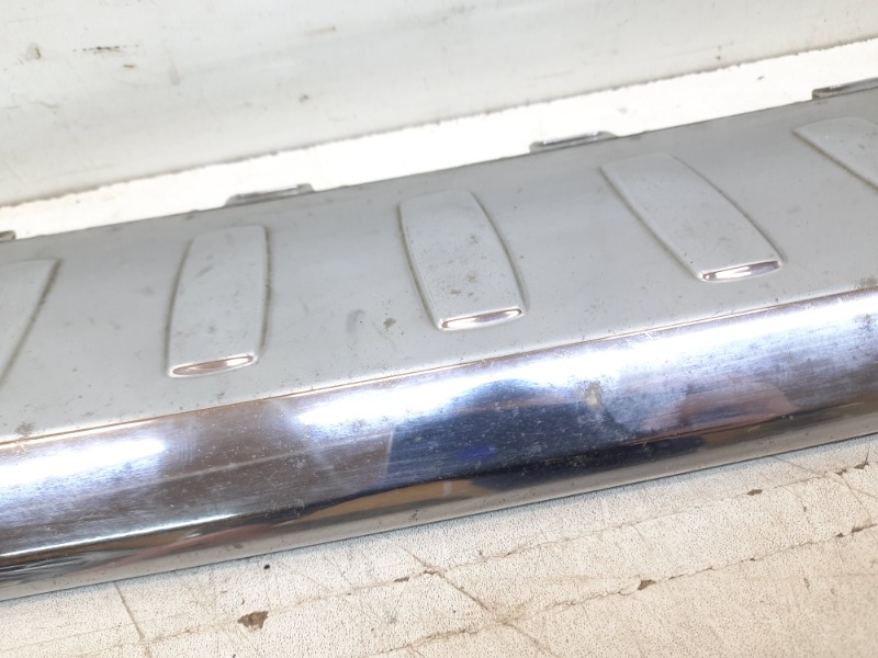 Молдинг заднего бампера