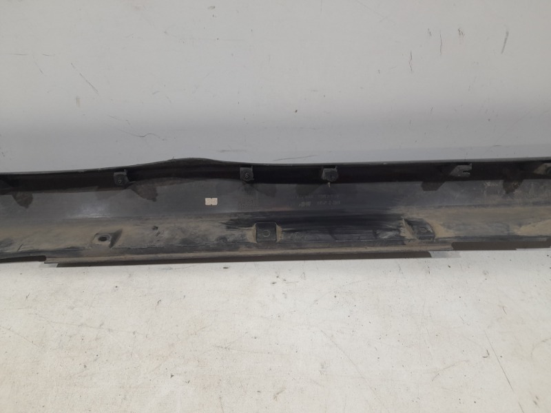 Порог правый