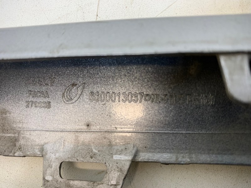 Накладка переднего бампера